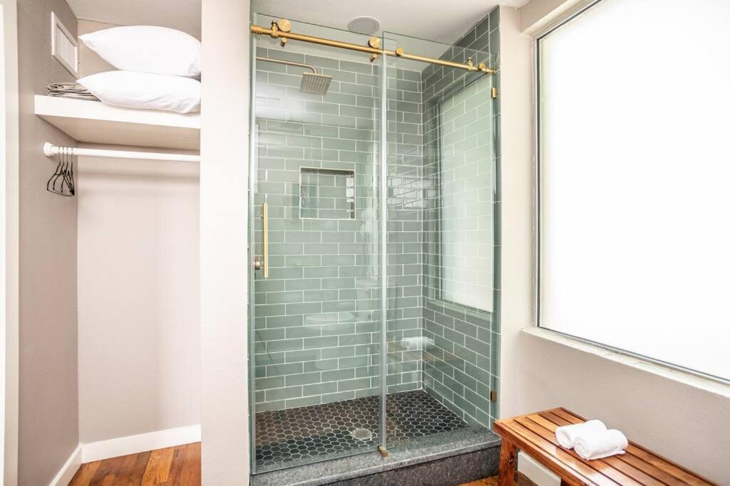 The Loft At 113 - Gateway To The North Texas Hill Country Apartment Muenster Екстериор снимка