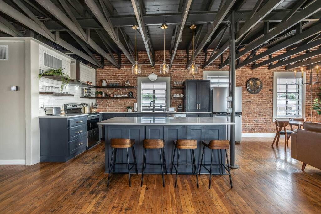 The Loft At 113 - Gateway To The North Texas Hill Country Apartment Muenster Екстериор снимка