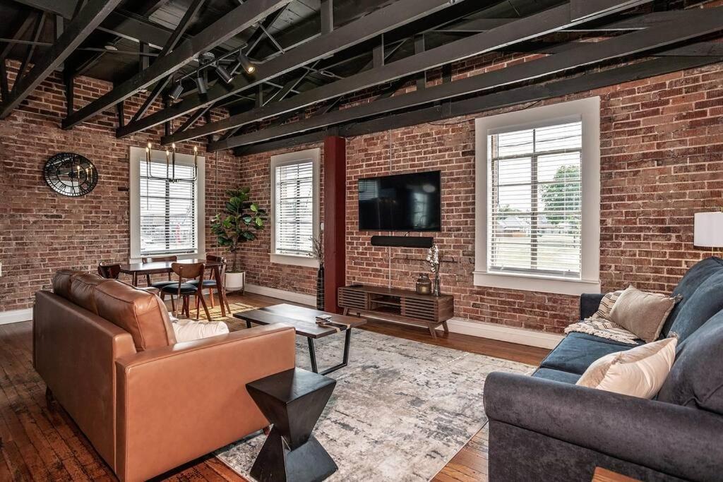 The Loft At 113 - Gateway To The North Texas Hill Country Apartment Muenster Екстериор снимка