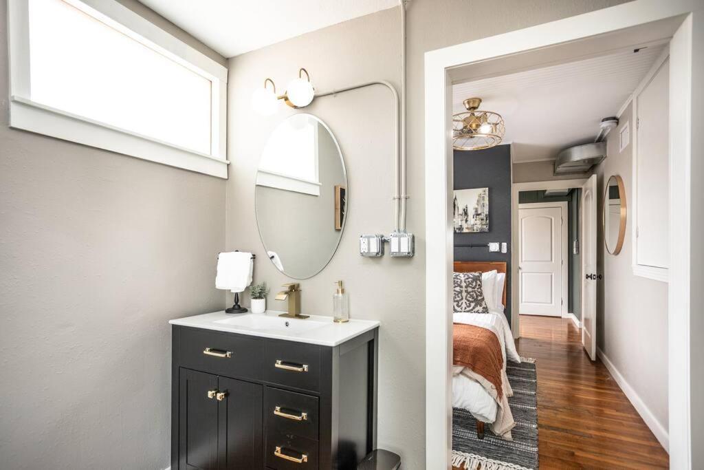 The Loft At 113 - Gateway To The North Texas Hill Country Apartment Muenster Екстериор снимка