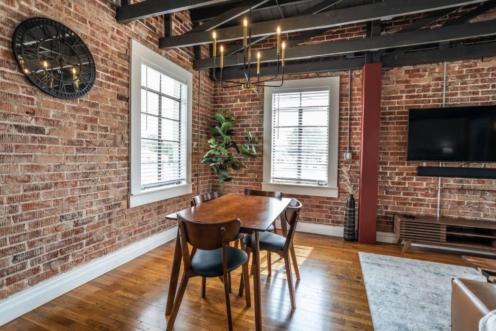 The Loft At 113 - Gateway To The North Texas Hill Country Apartment Muenster Екстериор снимка